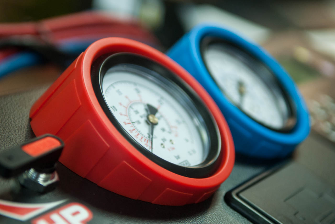 фотографія Автоматична установка заправки кондиціонерів R134a TEXA Konfort 705 R Легкочитаємі манометри фото